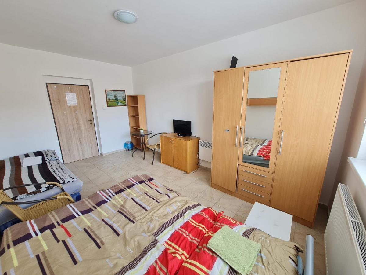 מלון פארדוביצה Nika Beds מראה חיצוני תמונה